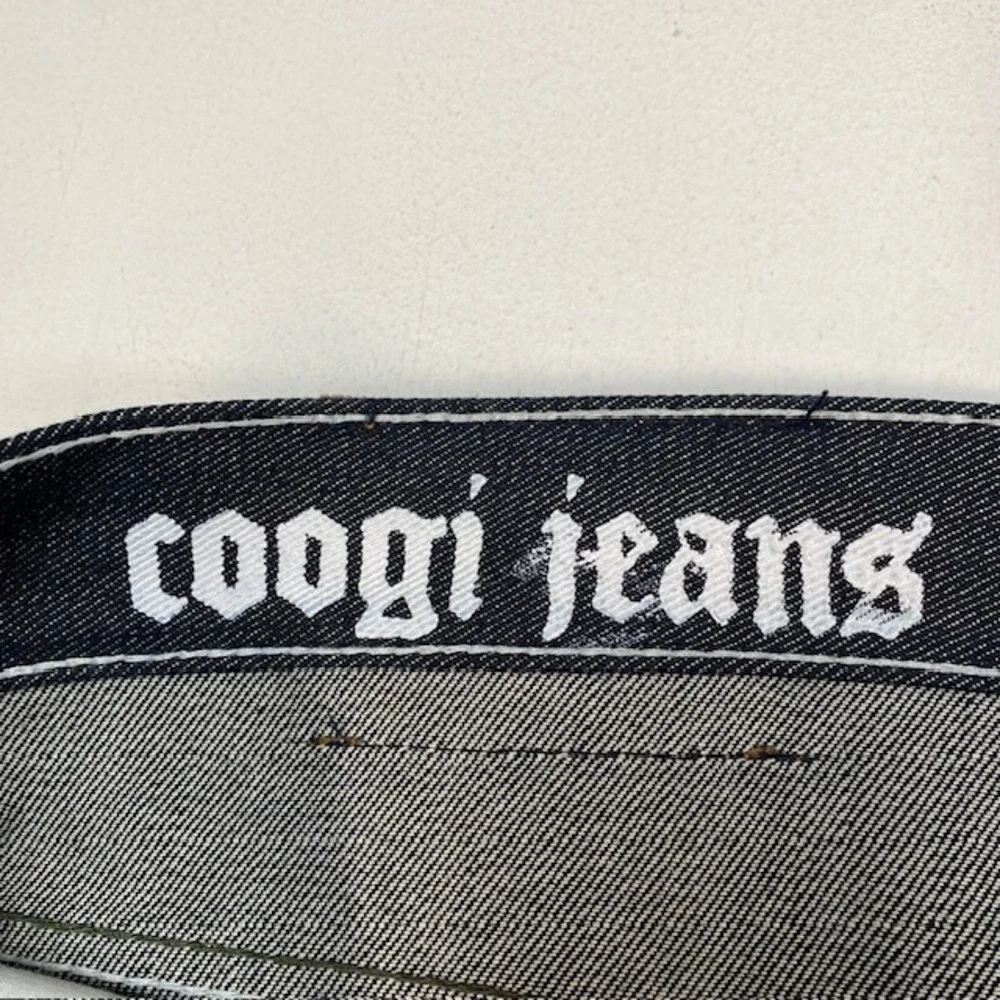 Coogi Jeans Mens Dark Wash Denim Shorts Green Accents Stitch Size 44 MODIFIED